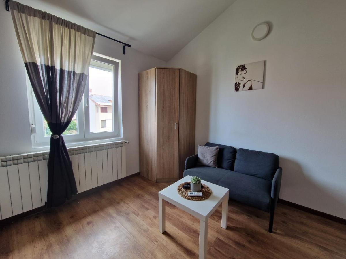 Apartments Luigi 우마그 외부 사진