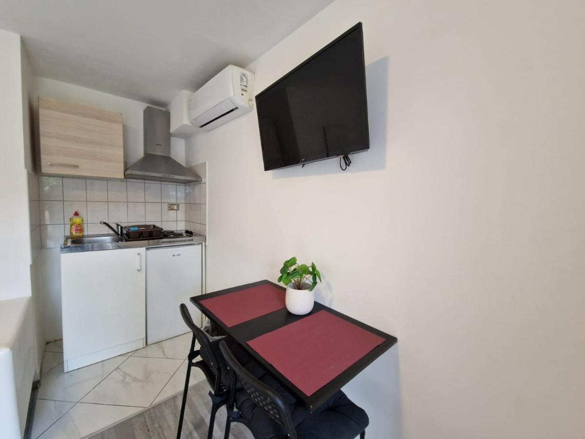 Apartments Luigi 우마그 외부 사진
